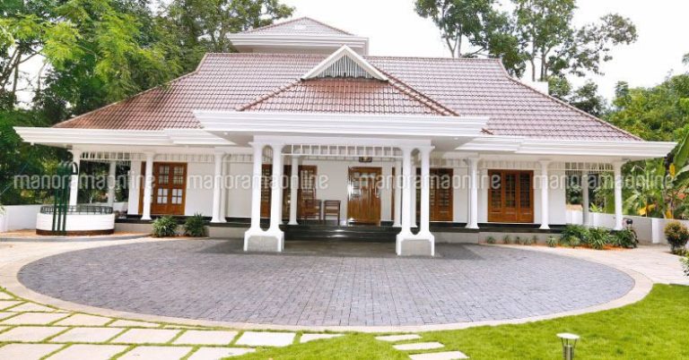 2870 Square Feet 3 Bedroom Single Floor Traditional Style Kerala Home Design and Plan