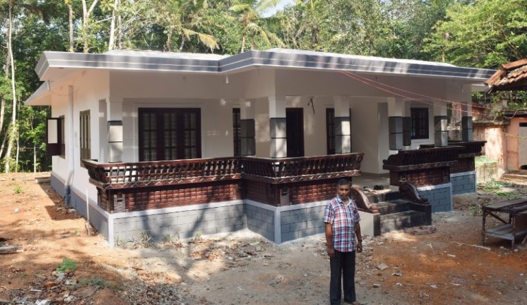 1320 Square Feet 3 Bedroom Contemporary Model Budget House Design